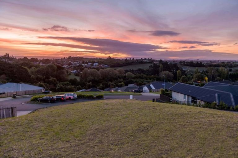 Photo of property in 17 Greenvale Place, Welcome Bay, Tauranga, 3112