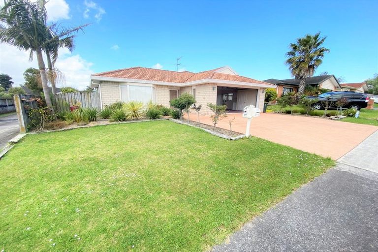 Photo of property in 22 Nuneaton Drive, Flat Bush, Auckland, 2019