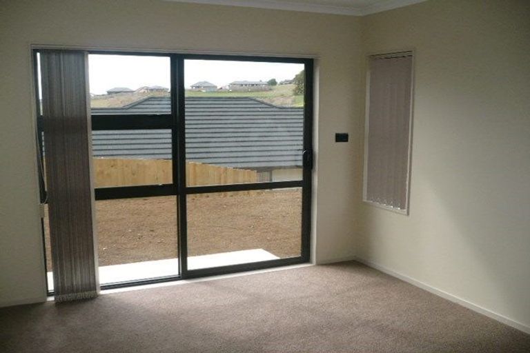 Photo of property in 4 Cape Vista Crescent, Pukekohe, 2120