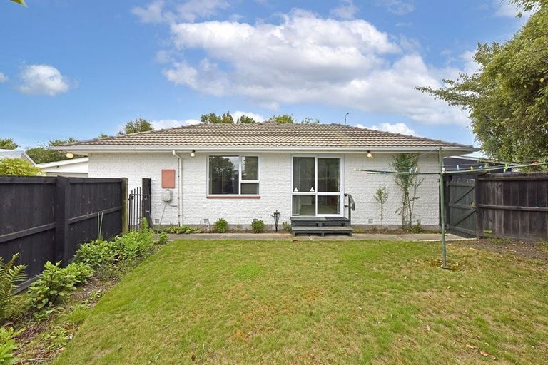 Photo of property in 34 Orrick Crescent, Avondale, Christchurch, 8061