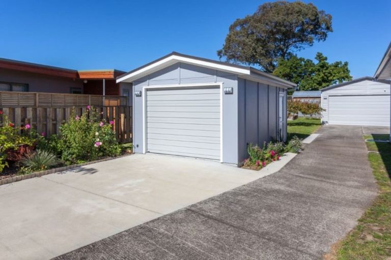 Photo of property in 117 Hetherington Road, Whangamata, 3620