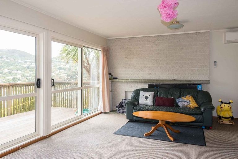 Photo of property in 30a Collier Avenue, Karori, Wellington, 6012