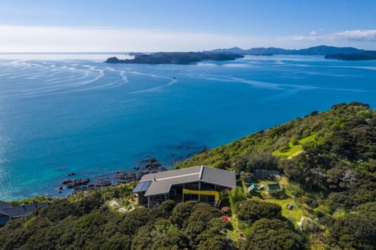 Photo of property in 92 Pukematu Lane, Russell, 0202