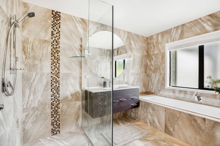 Photo of property in 6 Coach Road, Kingseat, Papakura, 2580