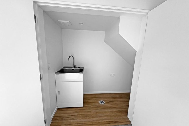 Photo of property in 3/2 Deloraine Street, Somerfield, Christchurch, 8024