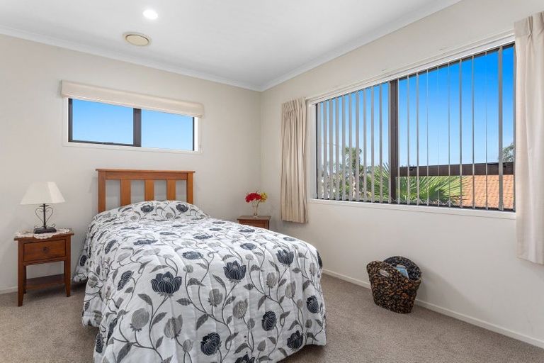 Photo of property in 14 Commodores Close, Coastlands, Whakatane, 3120
