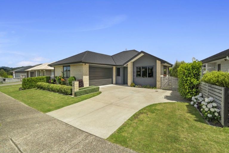 Photo of property in 8 Te Ataiti Lane, Pyes Pa, Tauranga, 3112