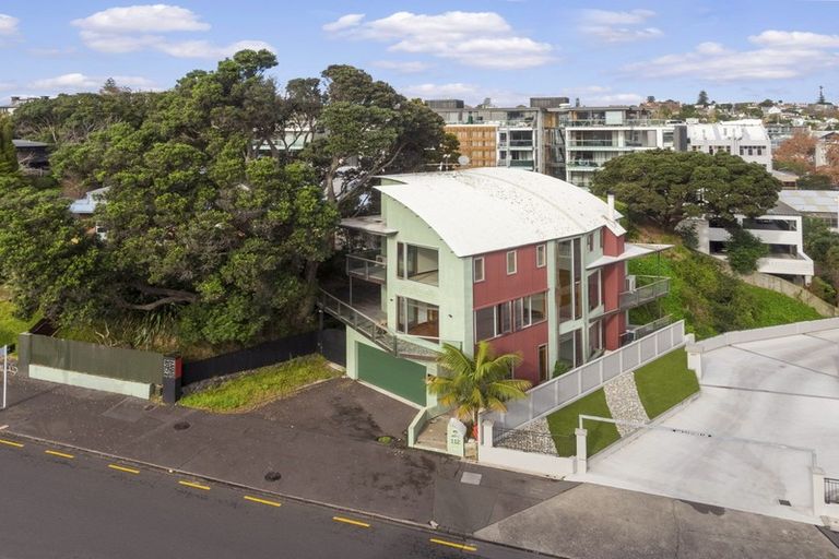 Photo of property in 112 Gladstone Road, Parnell, Auckland, 1052