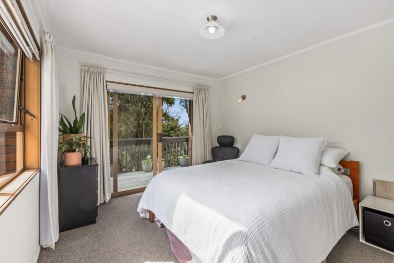 Photo of property in 2/12 Surville Place, Mairangi Bay, Auckland, 0630