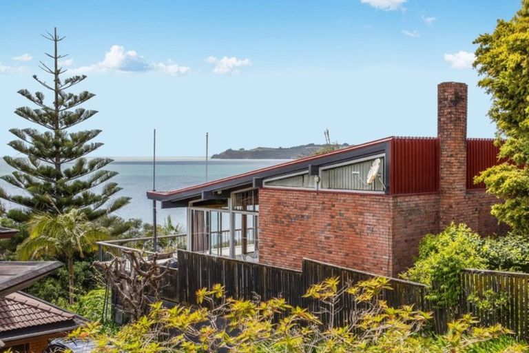 Photo of property in 216 Vipond Road, Stanmore Bay, Whangaparaoa, 0932