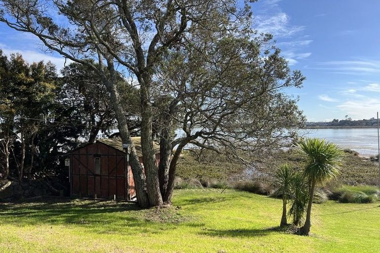 Photo of property in 1/55 Beresford Street, Bayswater, Auckland, 0622