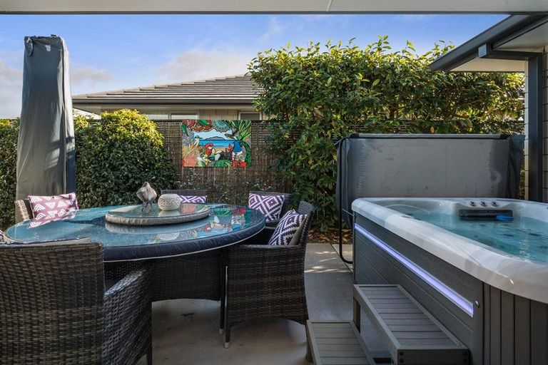 Photo of property in 1 Long Acre Close, Katikati, 3129