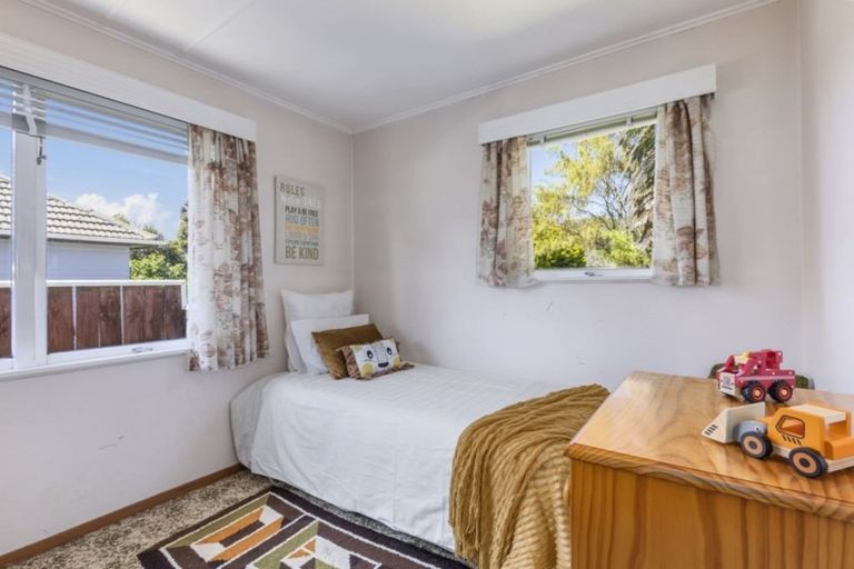 Photo of property in 11 Hinau Grove, Wainuiomata, Lower Hutt, 5014