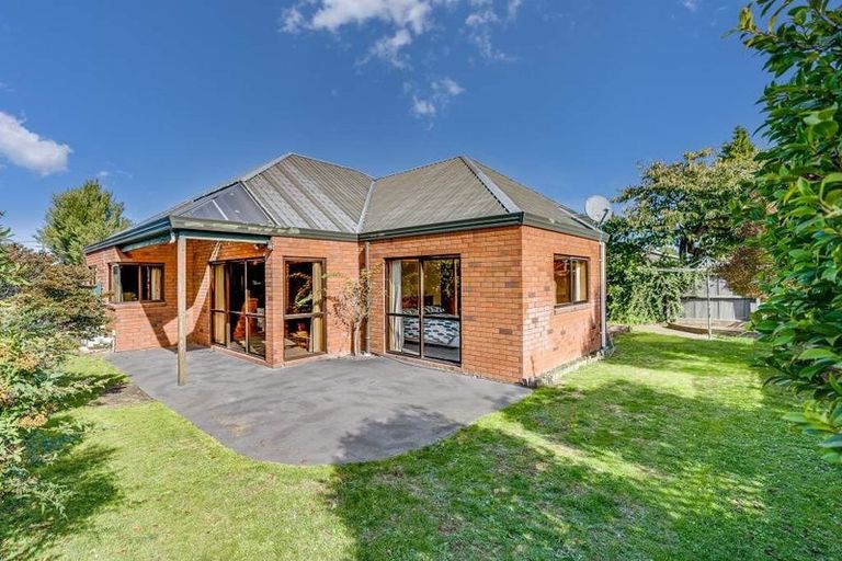 Photo of property in 2/35 Cutts Road, Russley, Christchurch, 8042