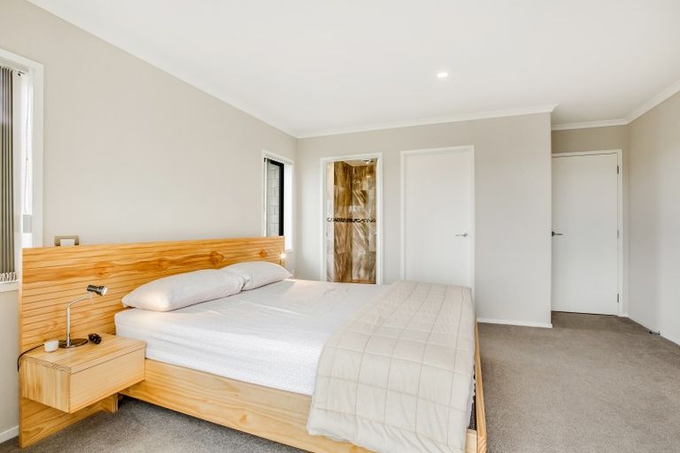 Photo of property in 6 Coach Road, Kingseat, Papakura, 2580