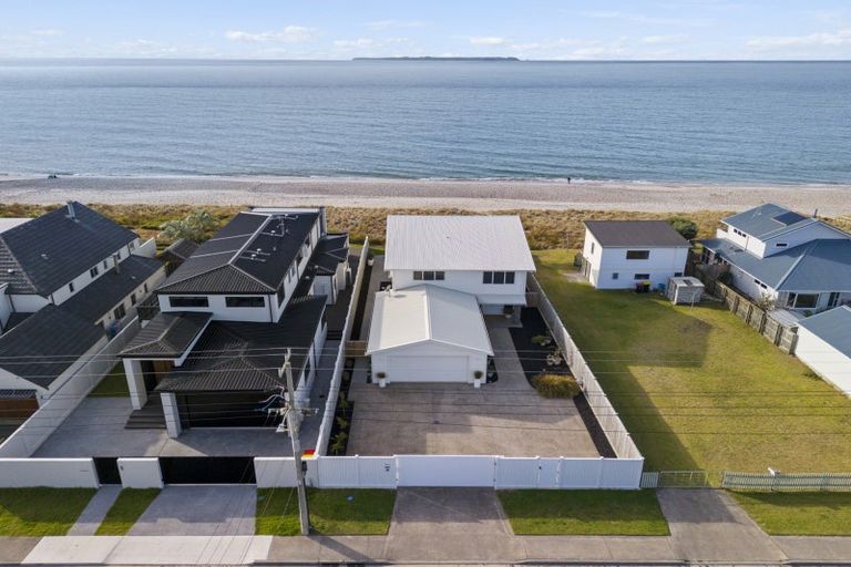 Photo of property in 85 Karewa Parade, Papamoa Beach, Papamoa, 3118