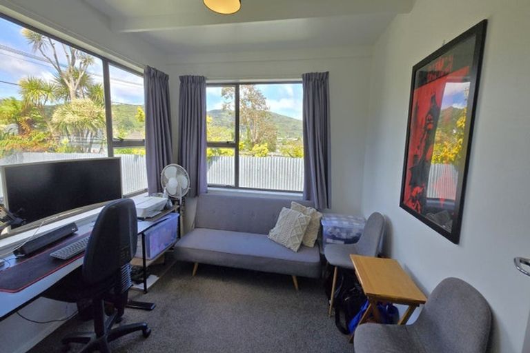 Photo of property in 15 Wright Street, Wainuiomata, Lower Hutt, 5014