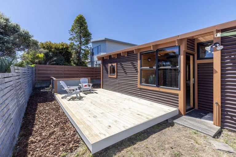 Photo of property in 102a Seaview Road, Paraparaumu Beach, Paraparaumu, 5032