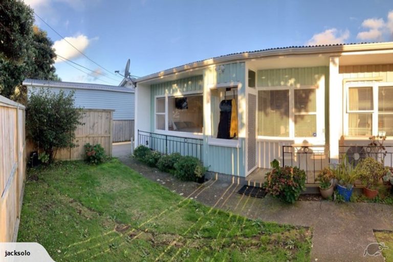 Photo of property in 62a Park Road, Miramar, Wellington, 6022