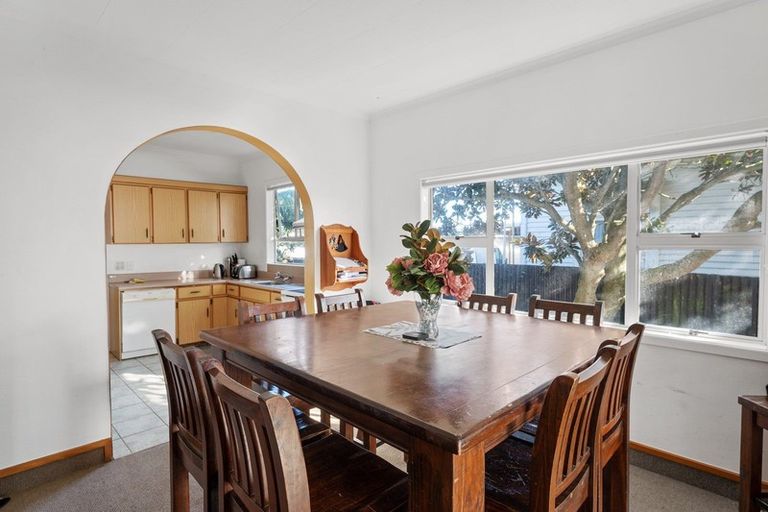 Photo of property in 223 Glover Road, Hawera, 4610