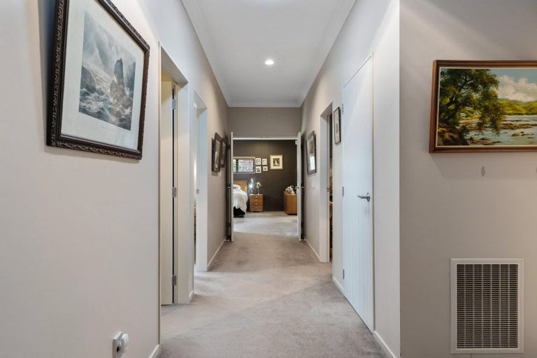 Photo of property in 9 Hayward Rise, Owhata, Rotorua, 3010