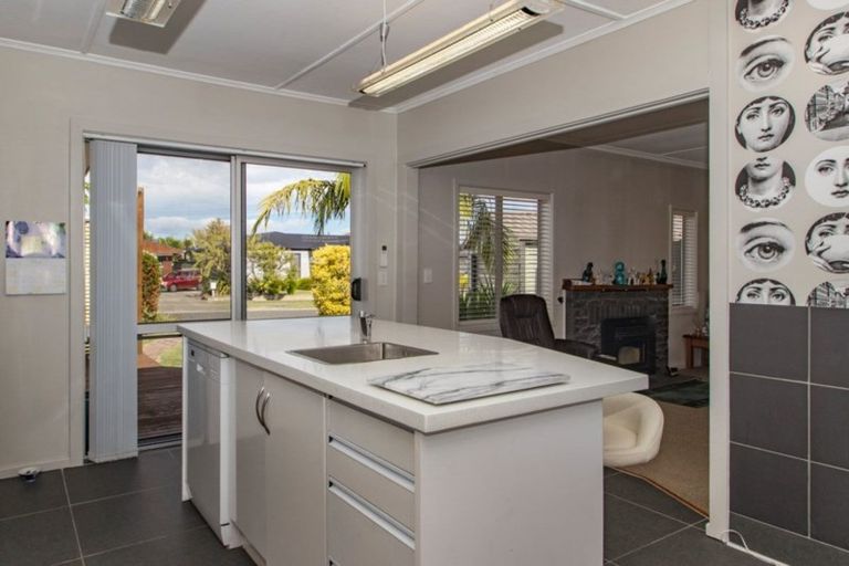 Photo of property in 16 Laurent Place, Greenmeadows, Napier, 4112