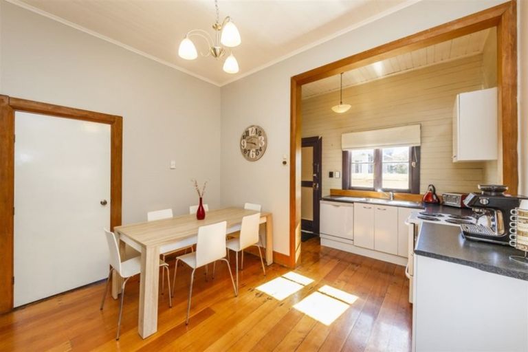 Photo of property in 17 Limbrick Street, Terrace End, Palmerston North, 4410