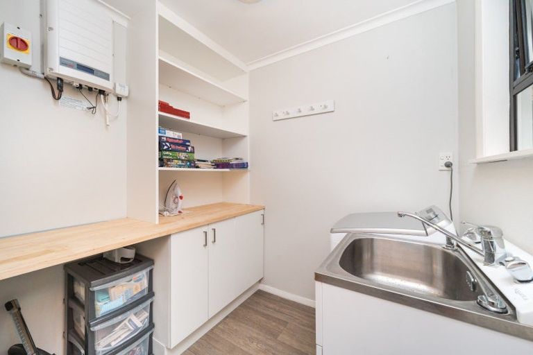 Photo of property in 14 Pitama Road, Awapuni, Palmerston North, 4412