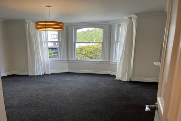 Photo of property in 18 Portland Crescent, Thorndon, Wellington, 6011