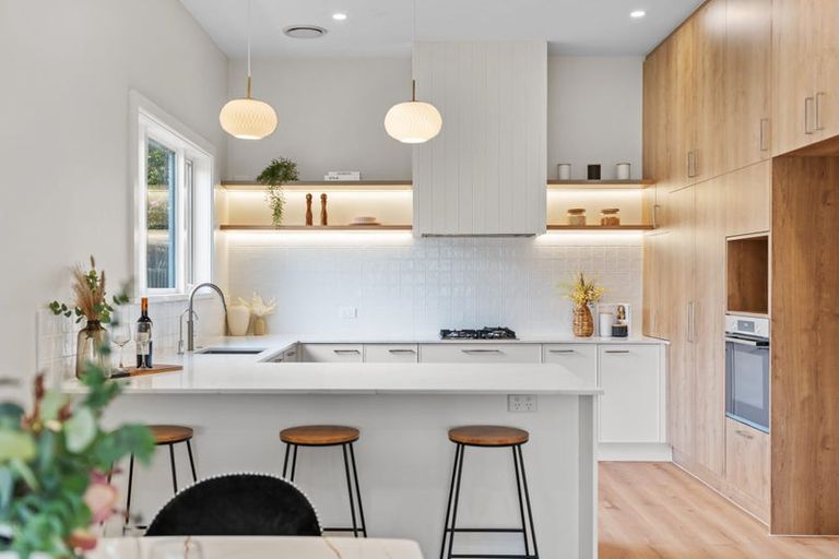 Photo of property in 10 Weston Road, St Albans, Christchurch, 8052