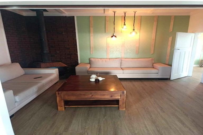 Photo of property in 76 Manuroa Road, Takanini, 2112