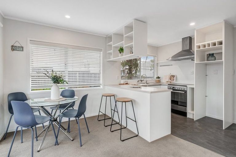 Photo of property in 1/34 Bayview Road, Bayview, Auckland, 0629