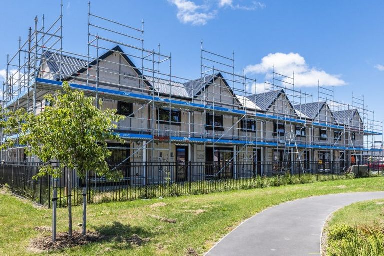 Photo of property in 8/8 Akoranga Place, Hornby, Christchurch, 8042