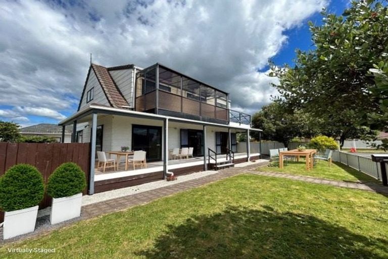 Photo of property in 4 Allan Place, Papamoa Beach, Papamoa, 3118