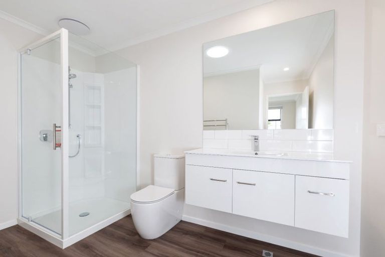 Photo of property in 8 Henui Street, Strandon, New Plymouth, 4312