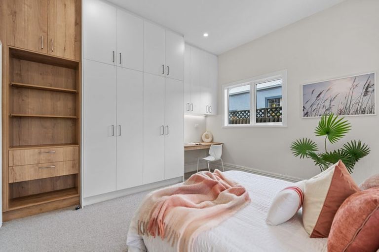 Photo of property in 10 Weston Road, St Albans, Christchurch, 8052