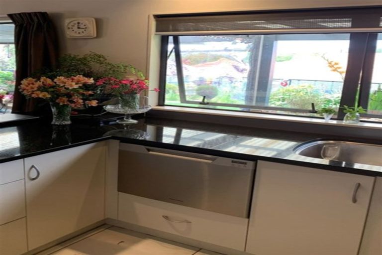 Photo of property in 15 Highgrove Place, Bethlehem, Tauranga, 3110