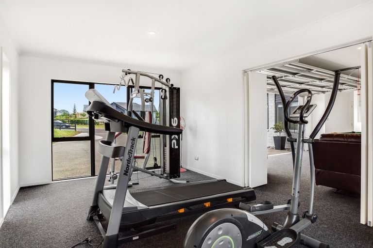 Photo of property in 6 Coach Road, Kingseat, Papakura, 2580