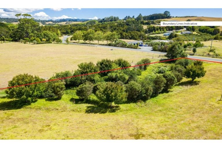 Photo of property in 14 Daniel Parade, Mangawhai, Wellsford, 0975
