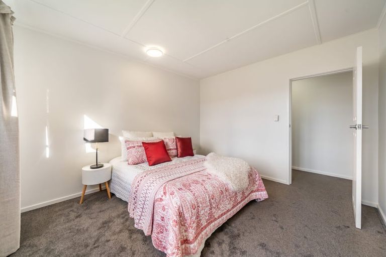 Photo of property in 25 Poole Street, Taita, Lower Hutt, 5011