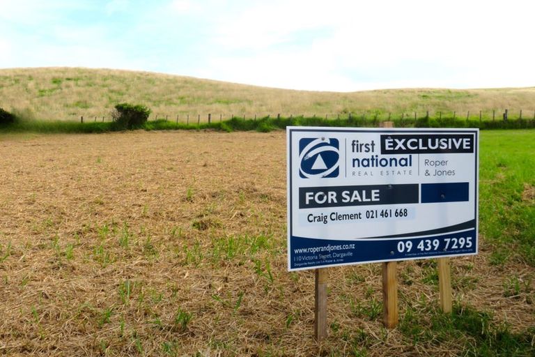 Photo of property in 14-20 Sunset Drive, Baylys Beach, 0377