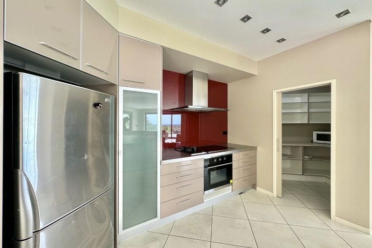 Photo of property in 45 Harry Dreadon Road, Opaheke, Papakura, 2584