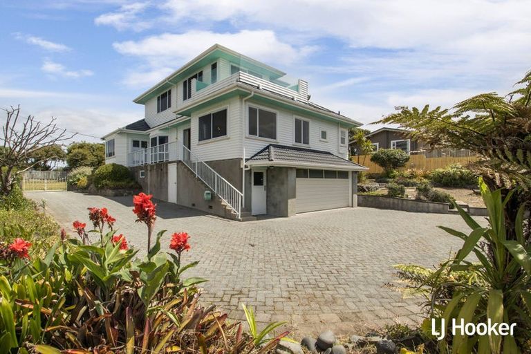 Photo of property in 24 Leo Street, Waihi Beach, 3611