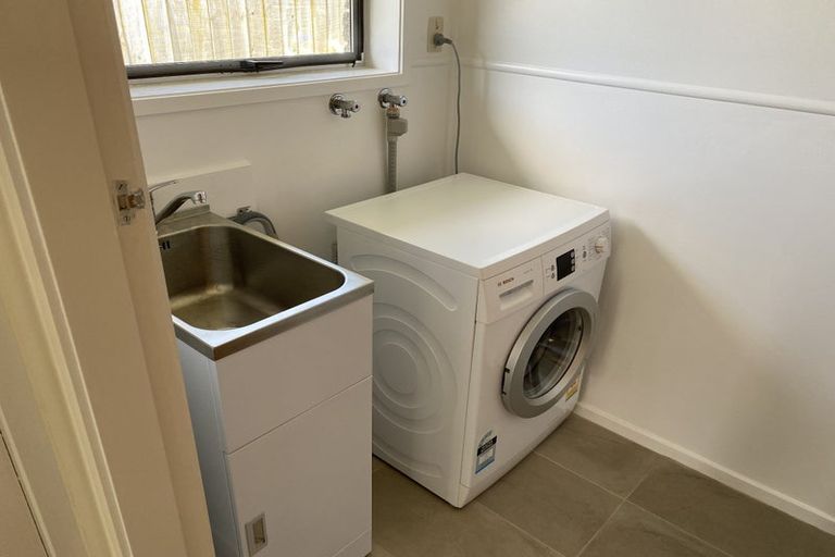 Photo of property in 10b Page Place, Hamilton East, Hamilton, 3216