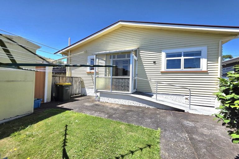 Photo of property in 13 Ngaio Street, Strandon, New Plymouth, 4312