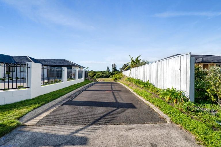 Photo of property in 26b Honeyfield Drive, Whalers Gate, New Plymouth, 4310