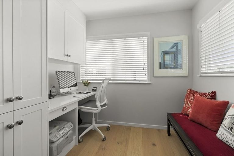 Photo of property in 4/29 Pupuke Road, Takapuna, Auckland, 0622