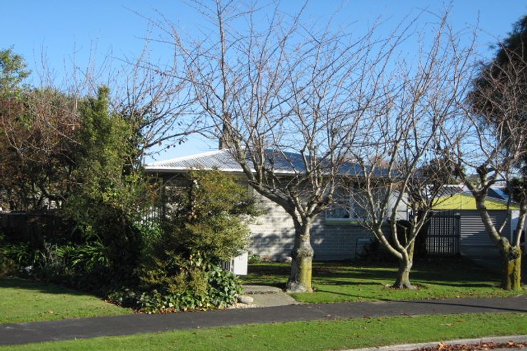 Photo of property in 5 Grigg Place, Hillmorton, Christchurch, 8025