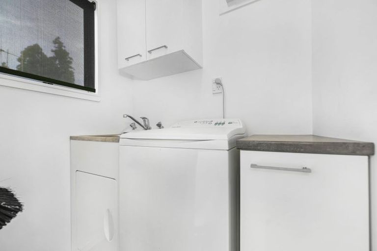 Photo of property in 27 Purcell Place, Melville, Hamilton, 3206