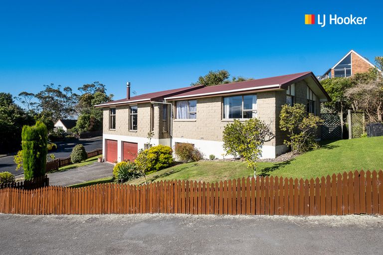 Photo of property in 4 Coolock Crescent, Waverley, Dunedin, 9013